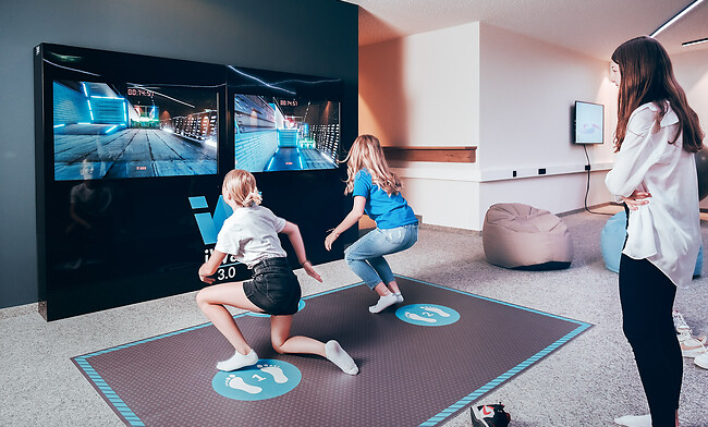Kinderhotel mit iWall, Billiardtisch, Tischtennis, Dart, Sisi Fox
