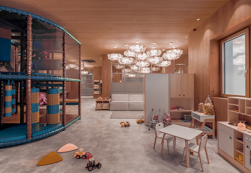 Hotel mit Kinderbetreuung am 0 Jahren, Bällebad, Rutsche und Family Spa