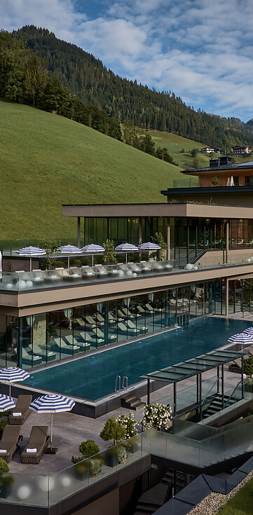 DAS EDELWEISS, et 5-stjernet luksushotel i Großarltal, hvor eksklusivt design, 7.000 m² Mountain Spa og alpin natur mødes.