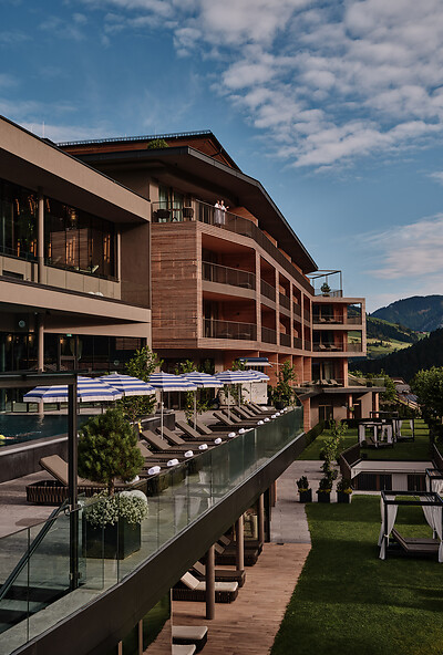 DAS EDELWEISS, et 5-stjernet luksushotel i Großarltal med elegant design, Mountain Spa og udsigt til de østrigske alper.