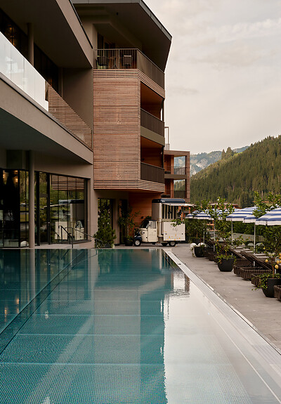 Spa with mountain views in the 5 star hotel salzburger land