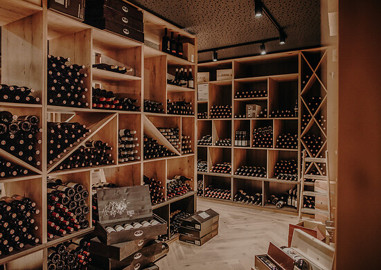 Wine cellar Salzburg for Wine Tasting and Overnight Stay or Wine tasting Holidays Europe