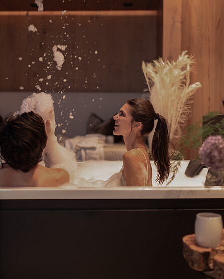 Spa treatment for 2 with massage for a romantic getaway Austria