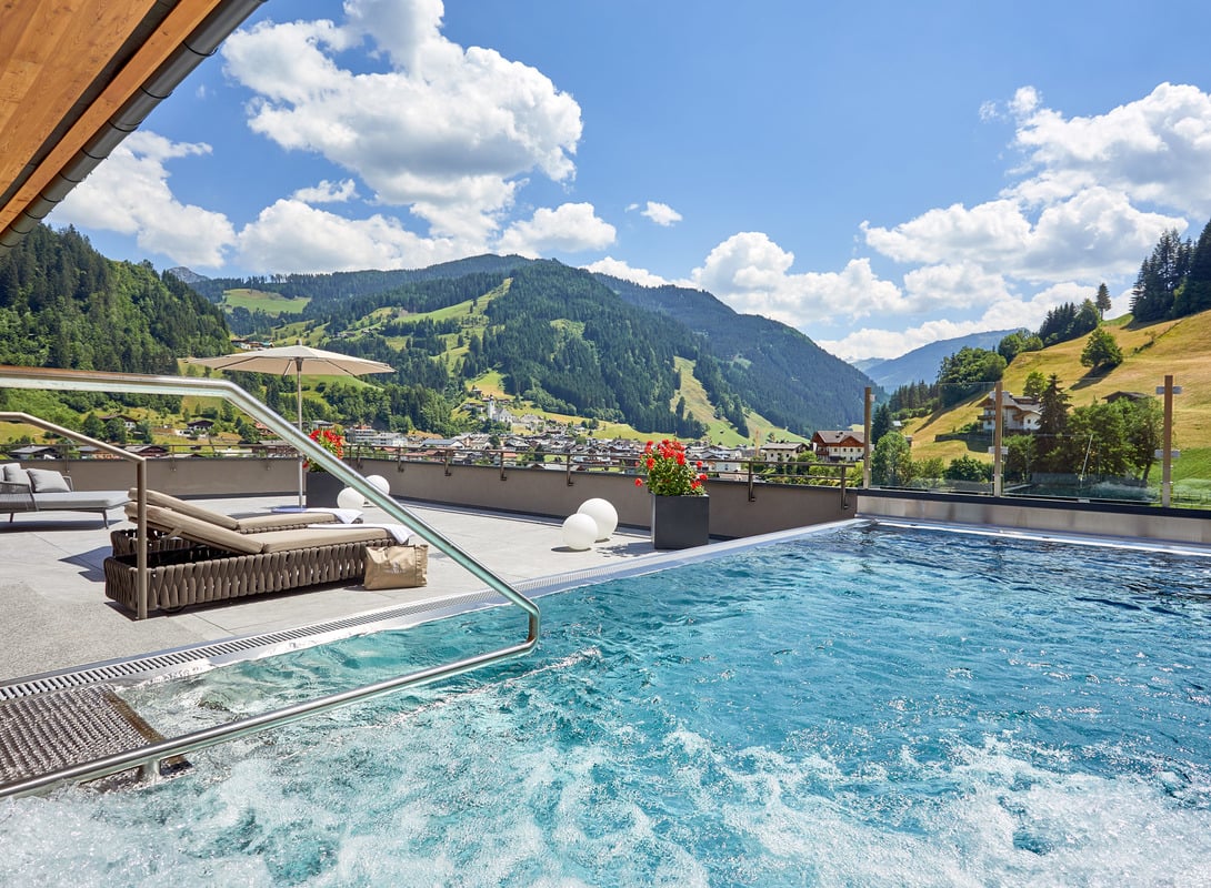private Pool in der Top Suite des DAS EDELWEISS